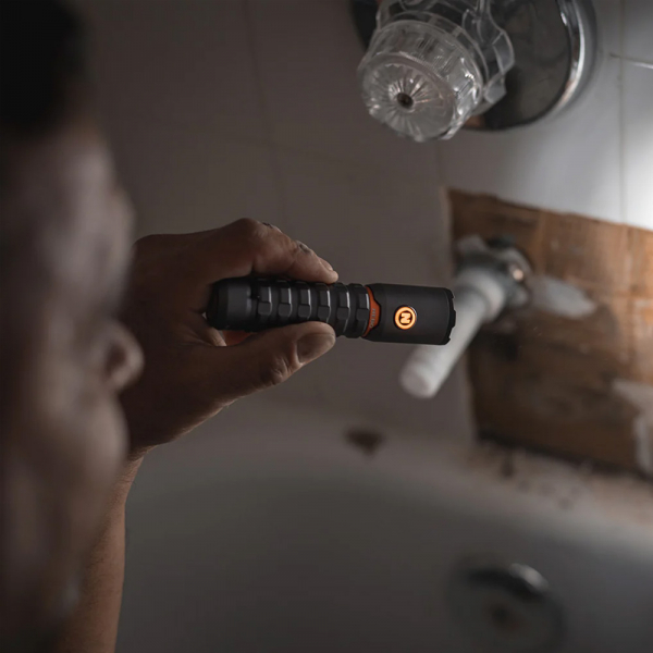 Torchy 2K ліхтар - фото